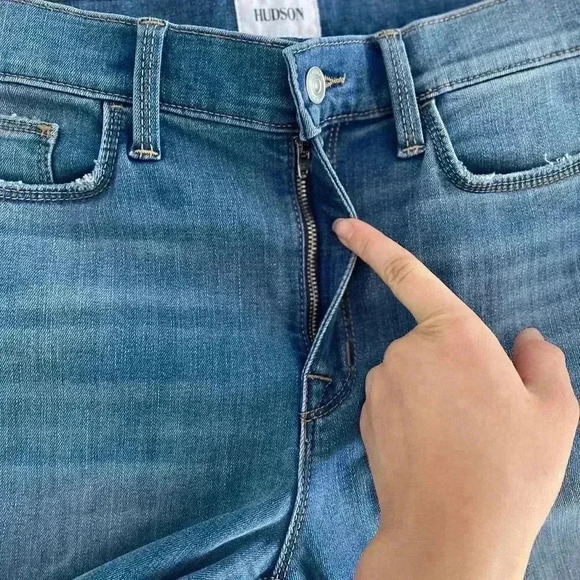 NWOT Hudson Blair High Rise Distressed Super Skinny Ankle Size 29 - Picture 2 of 12